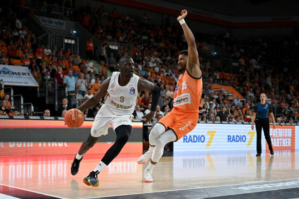 特朗普及其 特朗普及其