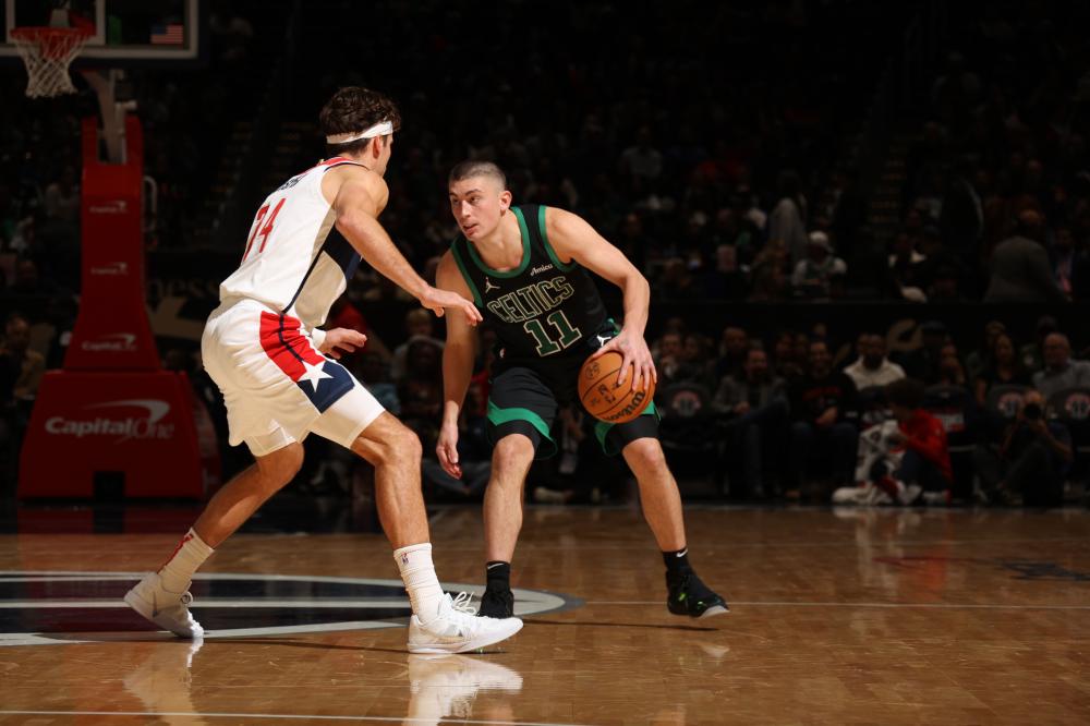 舞台上早已 舞台上早已