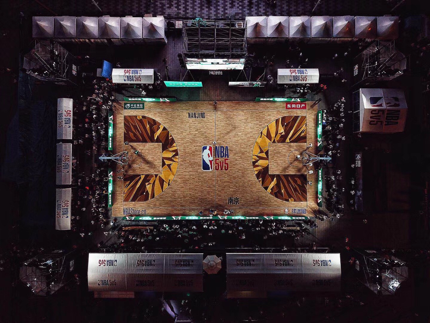 的表现和独 的表现和独