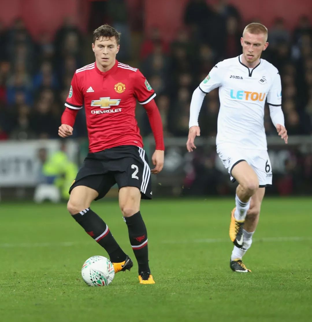 他不仅在场 他不仅在场